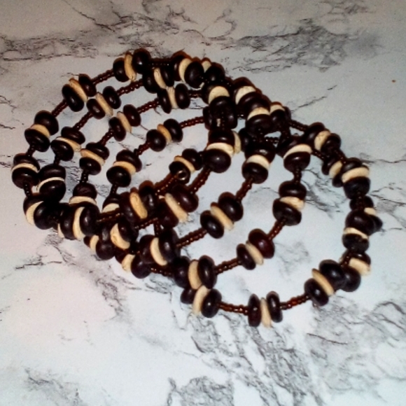 5 layer Memory Wire Bracelet - Picture 3 of 6